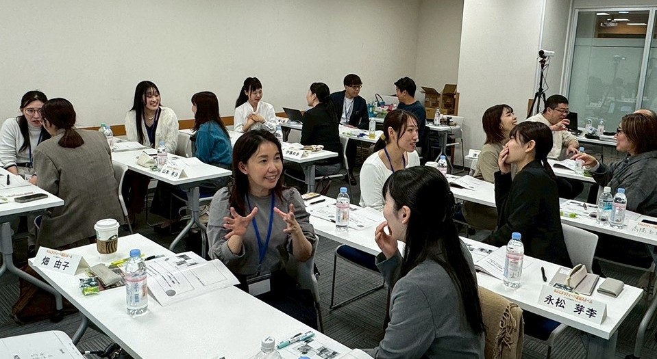 講座風景：グループワークの様子